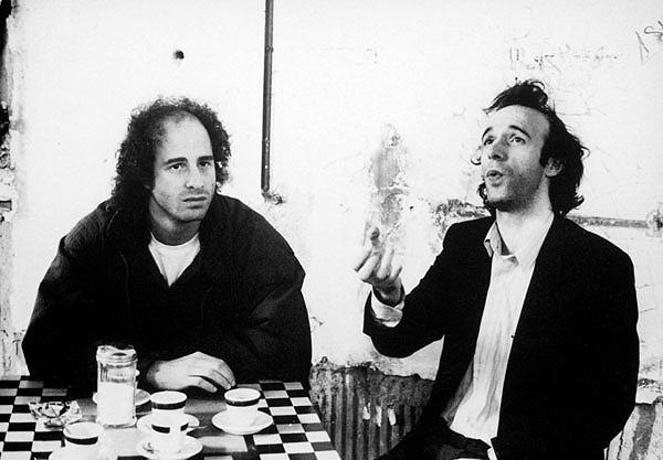 Café y cigarrillos (C)