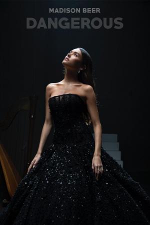 Madison Beer: Dangerous (Vídeo musical)