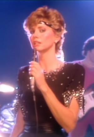 Olivia Newton-John: A Little More Love (Live Version) (Vídeo musical)