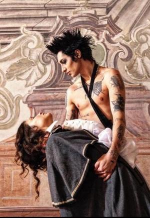 Palaye Royale: Broken (Vídeo musical)