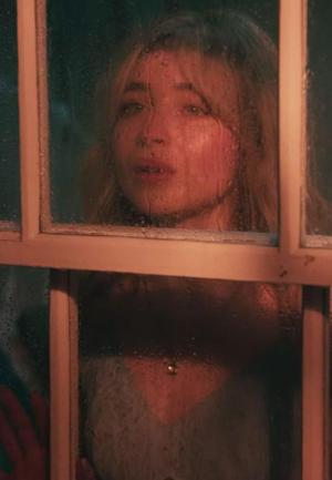 Sabrina Carpenter: Skin (Vídeo musical)