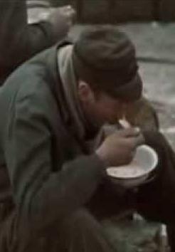 Tre fili fino a Milano (C)