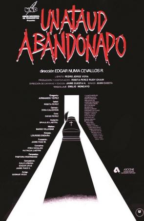 Un ataud abandonado (C)
